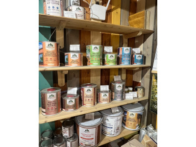 Масло Воски Wood&House в доме имеют несколько преимуществ перед красками для дерева и лакокрасочной пропиткой
